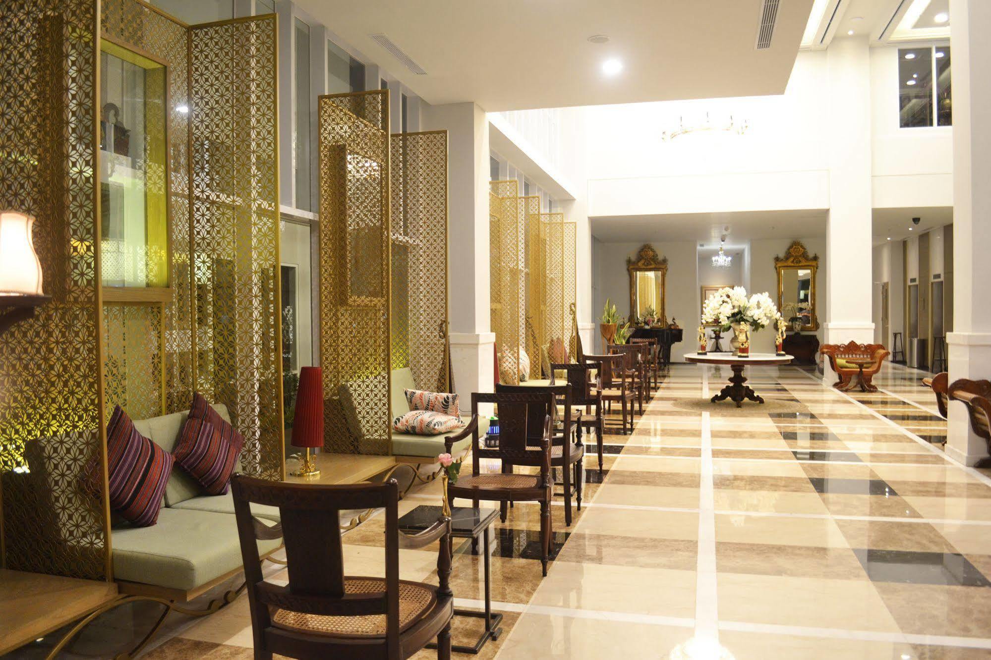 La Lisa 3* Surabaya