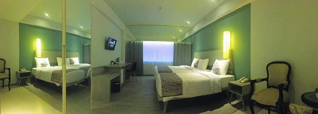 Hotel La Lisa Surabaya